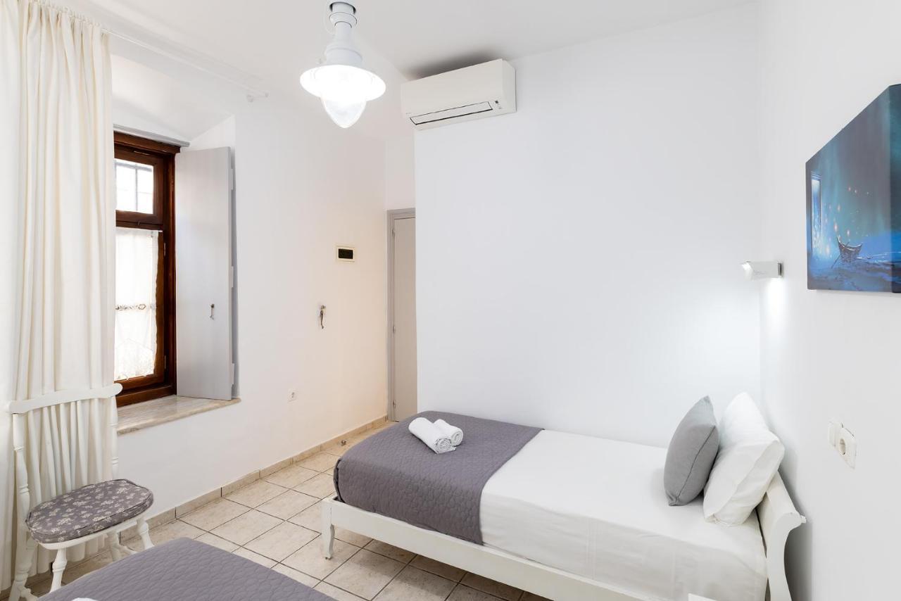 Achilleas Pension Hidra Exterior foto