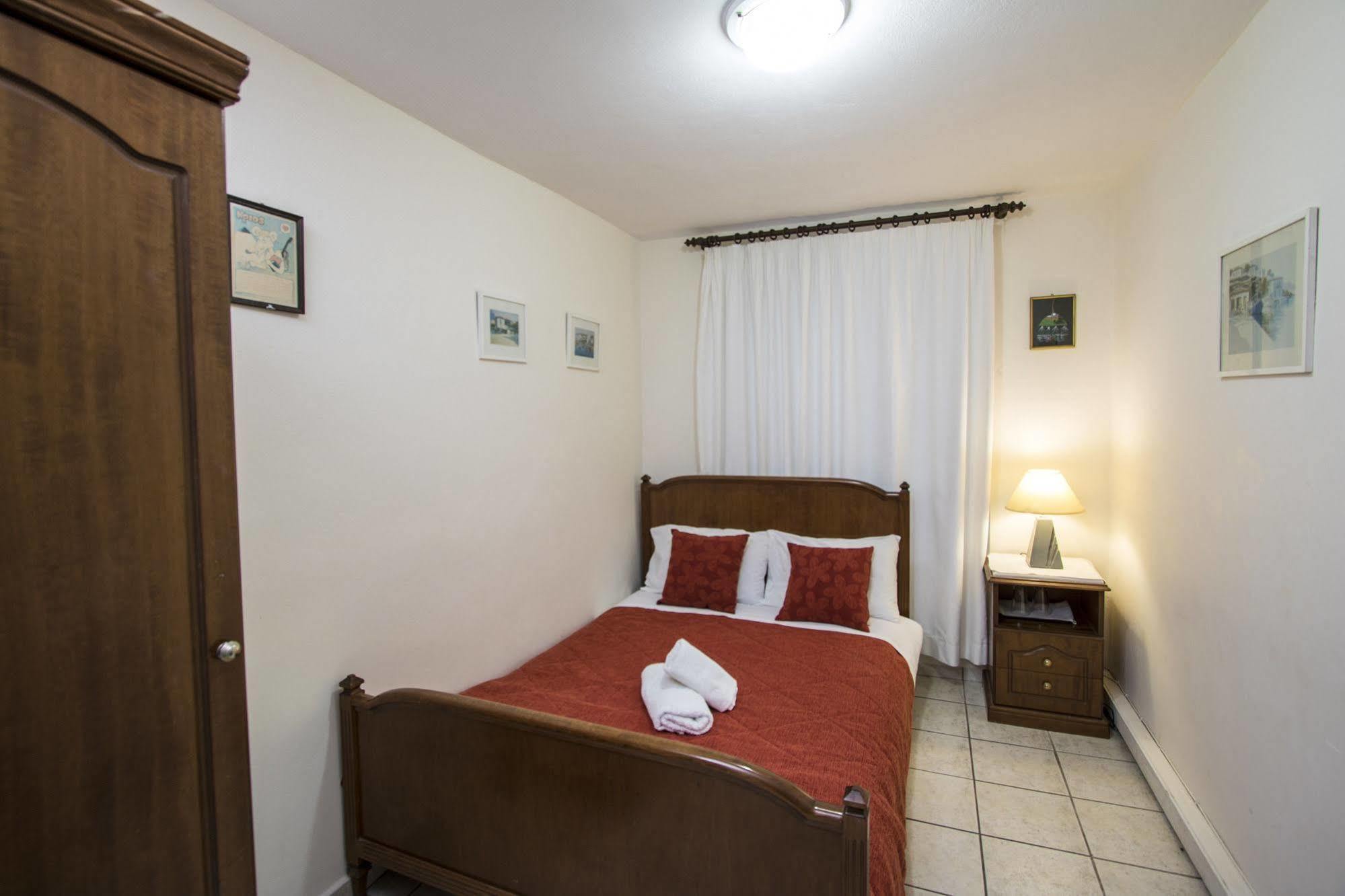 Achilleas Pension Hidra Exterior foto